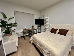 Luxury Studio with City Views & Premium Amenities