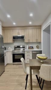Sapphire Luxury 1BR Plus Sofa Bed Apartment