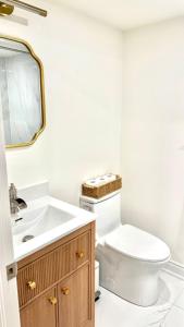 Sapphire Luxury 1BR Plus Sofa Bed Apartment