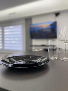 MoonWhite - Basel - AirPort - HighQuality