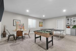 Spacious Family Retreat Near Ski Resorts