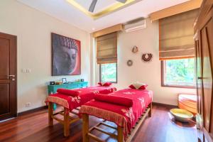 Charmaine Lush Garden 3 BR Private Pool Villa