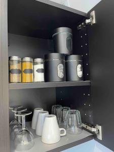 MoonYellow - Basel - AirPort - HighQuality