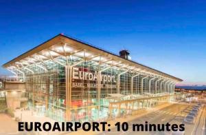 MoonYellow - Basel - AirPort - HighQuality