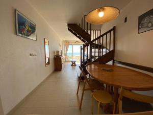 Duplex F3 en bord de plage, 6 couchages, Carnon - Animaux admis, Wifi, parking privé - FR-1-715-19