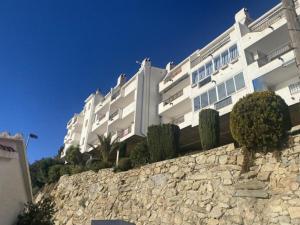 Hermoso apartamento en Canyelles Petites con terraza, barbacoa y parking para 6 personas - HISP-312-25