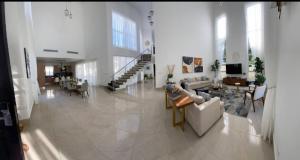 The crown Oasis Luxury Escape