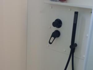 Chalet Confortable avec Clim et Parc 2 Chambres - FR-1-783-50