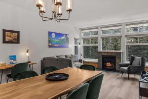 Tranquil Condo In The Trees Spacious 2Bd Hot Tub & Pool