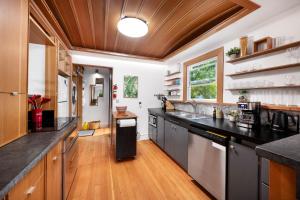 Perch - Roosevelt Rambler Retreat: Quiet & Stylish