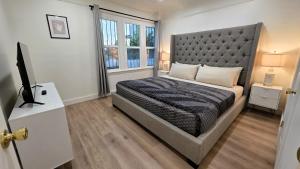Renovated Three Bedroom Near Cedars Sinai and Beverly Hills With Parking