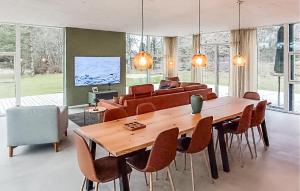 Nice Home In Skals With Wifi