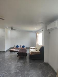 siva rama resort very big family room forpartys 2 attached bathroom ,geezars 20 pix night stay,50 members setting, 2swimming pools,Box cricket ,settil, vally ball, foot ball, basket ball day & night play dora thota,to bheemili, vizag