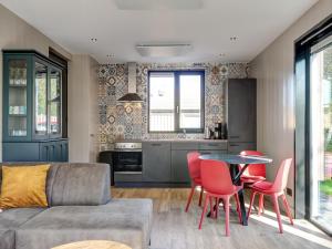 Spacious Holiday Home in Julianadorp