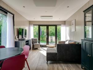 Spacious Holiday Home in Julianadorp