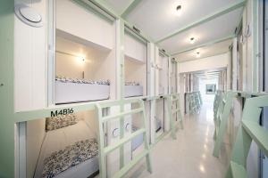 Capsule Hostel and Thai Traditional Bath Bangkok