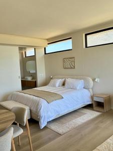 Elegant Beach House Studio in Hout Bay with Pool