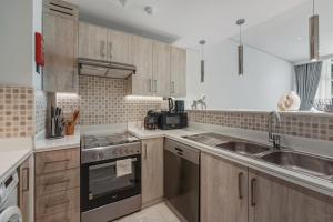 Luxury 2BR at Seven Palm Rooftop Pool&Beach Access