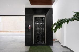 FabHotel Lake View Castle