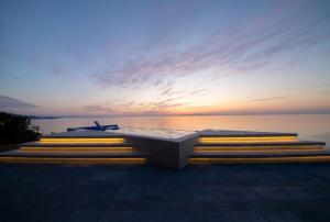 eureka awaji 絶景インフィニティプール x 露天温水ジャグジー付きヴィラ