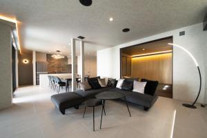 eureka awaji 絶景インフィニティプール x 露天温水ジャグジー付きヴィラ