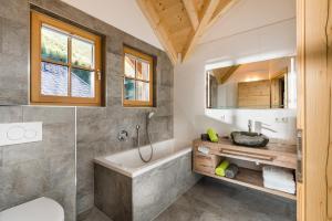 Wellnesshüttendorf Wiese