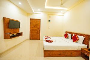 Hotel Rajdhani Inn & Suites