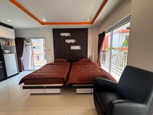 Stylish Pool-View Studio with Balcony - New Nordic VIP 3, Pratumnak