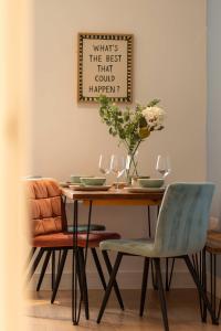 Beautiful beachside home in Portland by 53 Degrees Property, sleeps 6, perfect for families and groups!