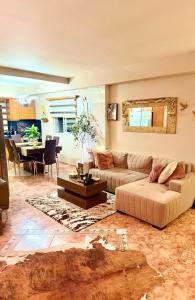 luxury house airport