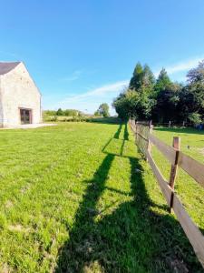 Chambre dhôtes La clef des Champs - LA SOURCE DE NOS RACINES - CORPS DE FERME AU COEUR DU PARC NATUREL DE LAVESNOIS