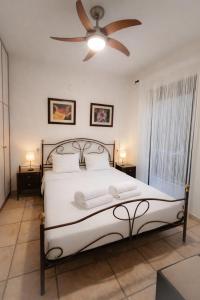 Derveni Seaside Apartments - Deluxe Sea View Penthouse Jacuzzi-BBQ & Groundfloor Garden View Apartment