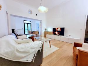 Superbe Appartement Centre-ville avec Clim Parking & Terrasse