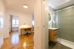 MOS34D7E - Amplio y elegante piso de dos dormitorios con terraza en Madrid - Alquiler temporal