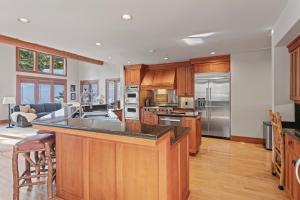 Luxury 5BR Deer Valley Mountain Lodge home