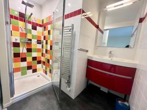 Charmante Maison en Pierre - Confort Tout équipée - Parking Privé - Wifi GRATUIT - 15min de La Rochelle