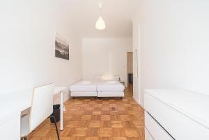 HOUZE Four Bedroom Apartment near Lisbon Zoo