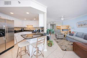 Phoenix V by Brett Robinson Vacations