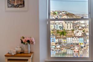 2 Bed in Brixham oc-bh045