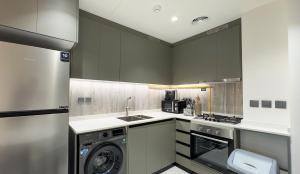 Werova - Modern 1BR Apartment Prime JVT Location