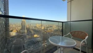 Werova - Modern 1BR Apartment Prime JVT Location