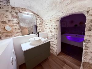 Charité 3 - Love Room Spa - Place Bellecour