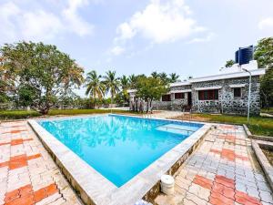 rxza villa ecr