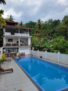 The Secret Place Hotel & Resort