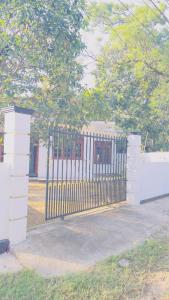 dikwella royal home hirikatiya