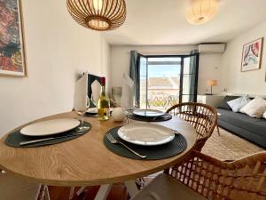 Dona Lola Lupita 1 bedroom duplex apartment with sea views between Fuengirola and Marbella