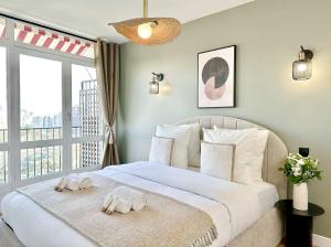 Central Paris Premium flat balcony & lift for 5