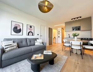 Central Paris Premium flat balcony & lift for 5