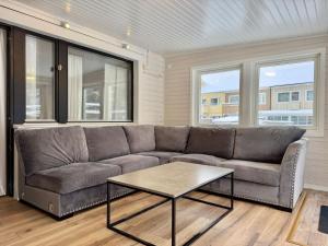 Workers Premium Villa - 5 BR - 10 Beds - Parking