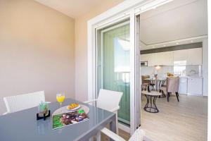 Stella Maris Promajna - Pool, Jacuzzy & Beach Nearby